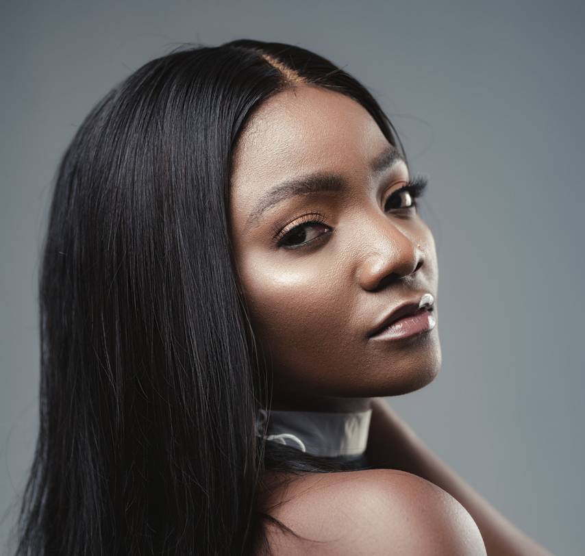 Simi calls for women's financial independence
