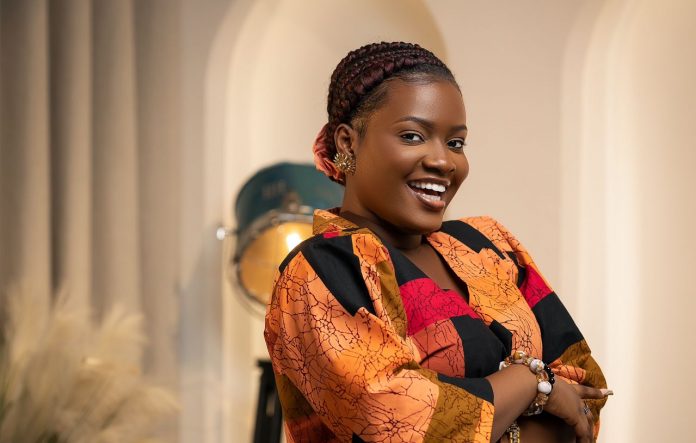 Esi Kwentsiwaa Acquah wins “Radio Personality of The Year” at the Ghana Ultimate Recognition Awards